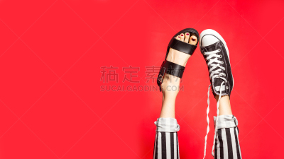 腿,夏天,衣服,女性,鞋子,热,无忧无虑,裤子,一个人,凉鞋