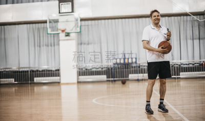 教练,篮球运动,活力,老年男人,中老年男人,运动,仅一个中老年男人,仅男人,肖像,仅一个男人