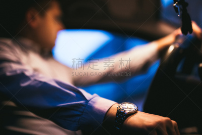 暗色,汽车,高雅,男人,在活动中,旅途,汽车内部,交通工具内部,韧性,仅男人