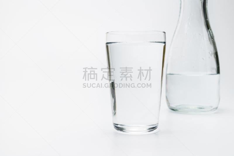 饮用水,玻璃杯,白色背景,分离着色,杯,简单,纯净水,商业金融和工业,河流