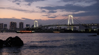 城市天际线,东京,台场,彩虹拱,船,城市生活,台场海滨公园,海港,黄昏,现代