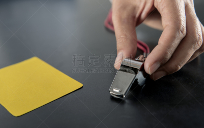口哨,黄牌,土耳其,运动,一个物体,铬合金,职业运动员,钢铁,设备用品