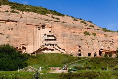 Also known as the Horse’s Hoof Temple is a Buddhist temple complex located inside the cliff not far away from Zhangye city.
