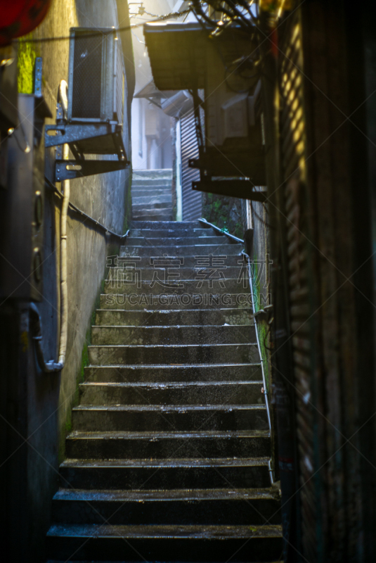 A mysterious back alley and staircase in the Taiwanese village of Jiufen - 2