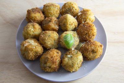 球体,炸制食物,意大利调味饭,清新,米,罗勒,宴会,白米,西红柿,塞满了的