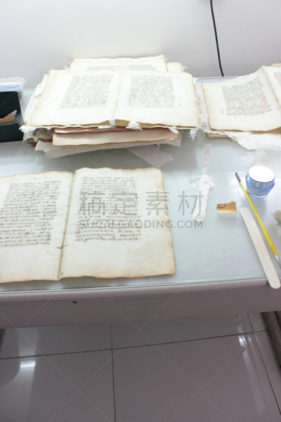 纸,旧约书,平衡折角灯,莎草纸,餐刀,手稿,测量工具,撕破的,肮脏的,古董