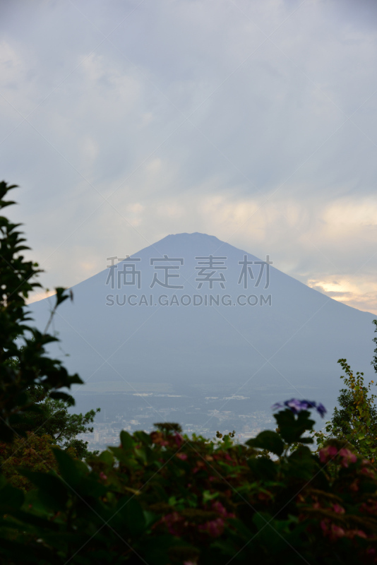 富士山,天空,著名自然景观,御殿场市,云景,云,著名景点,自然美,春天,静冈县