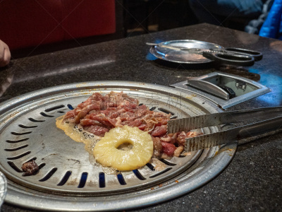 暗色,烤肉架,餐馆,牛肉,朝鲜民族,烟,菠萝,韩式烧牛肉,格子烤肉,韩国食物