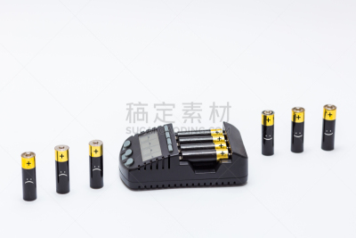 电池,悲哀,一排人,看台,充电器,活力,空的,注意高压标志,技术,现代