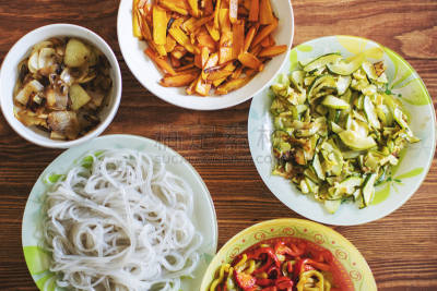 韩式炒粉丝,韩国食物,胡瓜,日本食品,东方食品,简单,餐具,自制的,韩国,排列整齐
