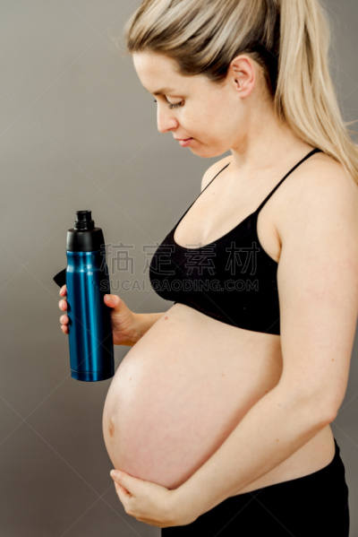 水瓶,女人,怀孕