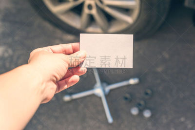 车轮,女人,女孩,概念,汽车,轻蔑的,数据,正下方视角,靠近,蹲