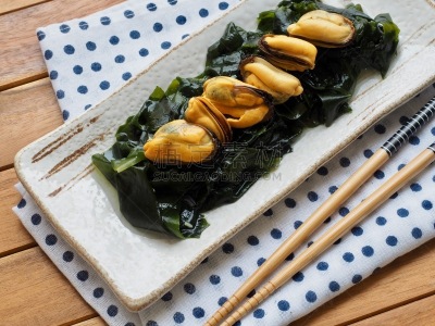 东方食品,海草,贻贝,韩国食物,焖菜,饮食产业,韩国泡菜,日本食品,餐具,自制的