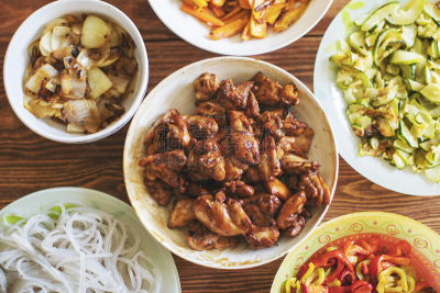 韩式炒粉丝,韩国食物,胡瓜,日本食品,东方食品,简单,餐具,自制的,韩国,排列整齐