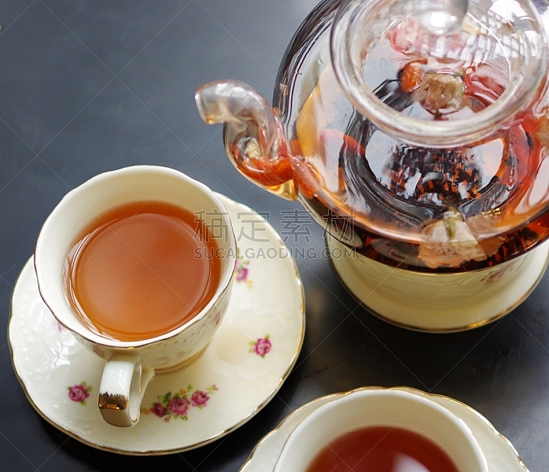 杯,茶碟,瓷器,枸杞,茶壶,玻璃,红茶,芳香的,桌子,黑色背景
