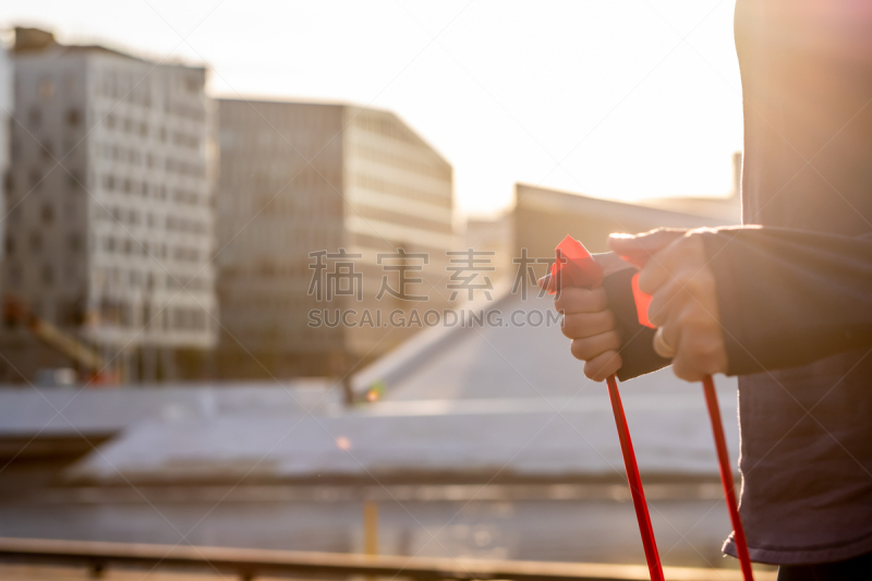 早晨,女人,活力,部分,运动,户外,仅一个女人,市区,身体受伤
