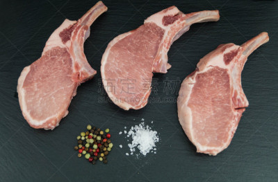 肉制品,伊比利亚猪,土豆泥,优质初榨橄榄油,橄榄油,猪,白蘑菇,甘薯,经加工的肉,西班牙和葡萄牙人