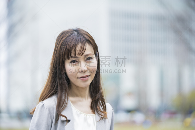 女商人,注视镜头,商务,专业人员,结论,仅日本人,肖像,一个人,远程工作,工作母亲