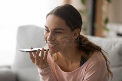 网络空间,助手,手机,女人,开始按钮,数字化显示,交流,微笑