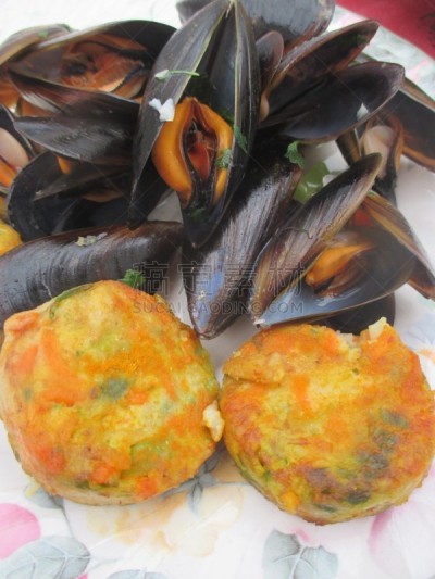 韭,胡萝卜,贻贝,上菜,薄烤饼,马铃薯,蔬菜,炸制食物,法国,食品