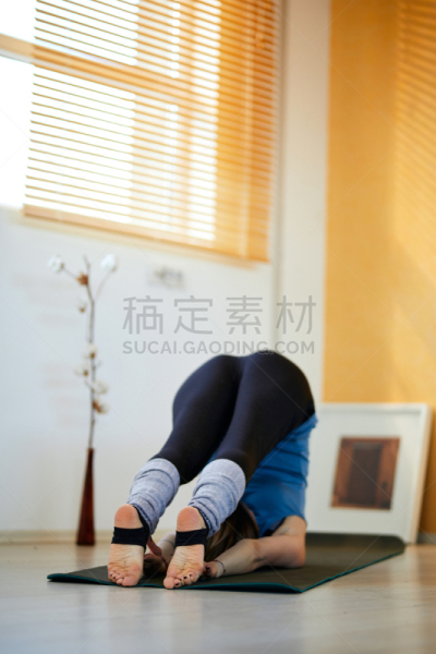 位置,耕犁,女人,白色人种,瑜珈,锻炼