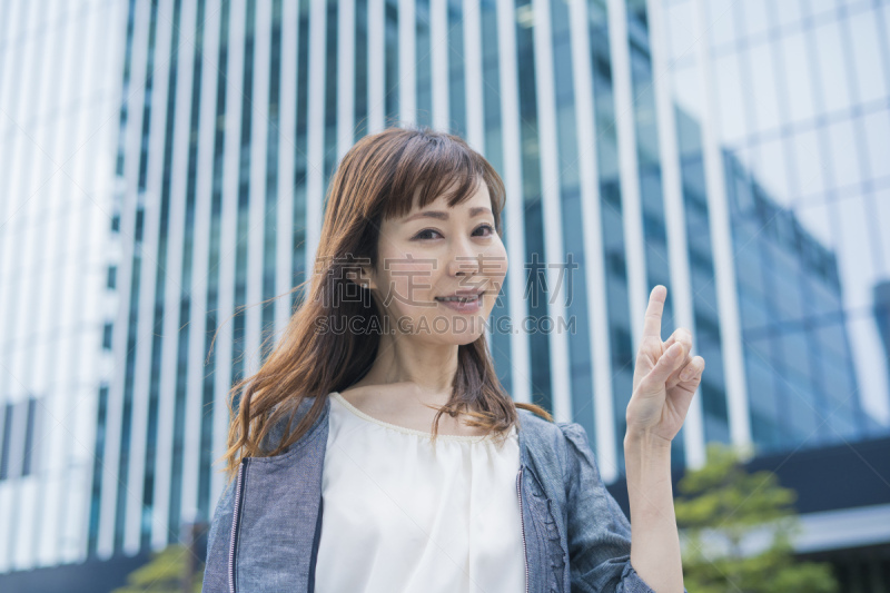 女商人,注视镜头,商务,专业人员,结论,仅日本人,肖像,一个人,远程工作,工作母亲