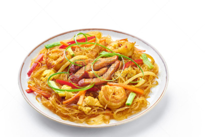 米粉,中国文化,中国食品,盘子,食品,白色背景,胡萝卜,猪肉,对虾