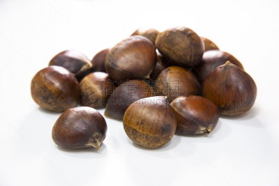 白色背景,栗子,分离着色,格子烤肉,清新,背景分离,食品,坚果,堆,甜食