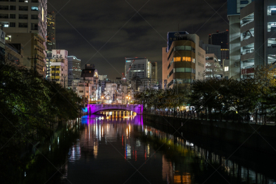 照明设备,河流,横滨,城市天际线,正下方视角,船,城市生活,城镇景观,观光船,公共建筑