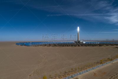 太阳能设备,航拍视角,热成像,发电站,可再生能源,环境,技术,设备用品,中国,沙漠