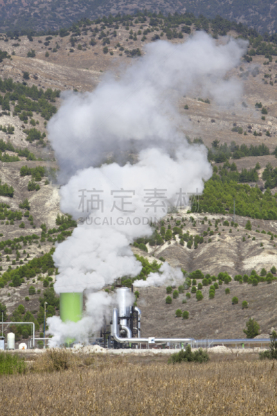 精炼厂,烟囱,垂直画幅,天空,绿色,无人,化工厂,工厂,烟