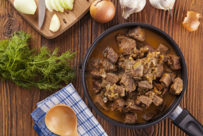 炖牛肉,木制,背景,菜炖牛肉,长柄勺,肉汁,餐具,胡萝卜,水平画幅,膳食