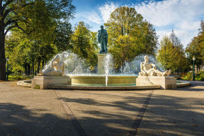 creator /builder was Frederic Bartholdi  ( 2 August 1834 – 4 October 1904 )
