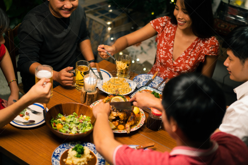 宴会,人,啤酒,人群,家庭生活,亚洲,饮料,周末活动,含酒精饮料,自由