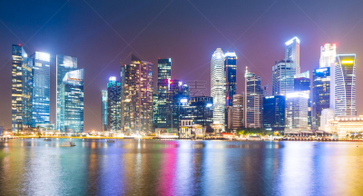 夜晚,摩天大楼,全景,建筑外部,鱼尾狮,滨海湾 ,新加坡市,水,天空,透过窗户往外看