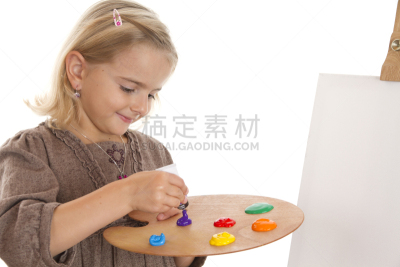 小的,指画,涂料管,爱探听私事的,小学,画架,休闲游戏,仅一个女孩,肖像,儿童教育