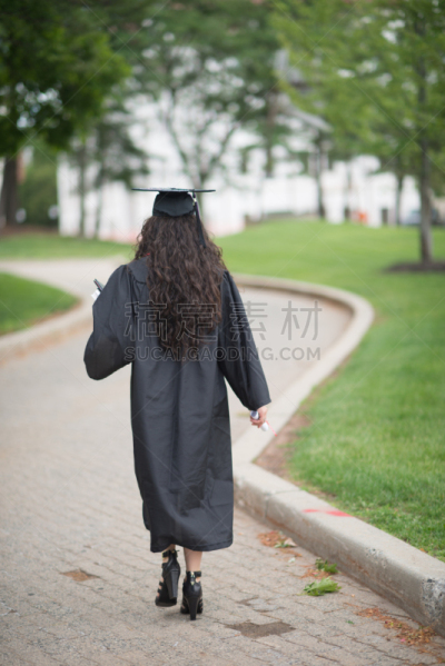 大学,积极行动,学位帽,南欧血统,东亚人,人种,女人,拉美人和西班牙裔人,2015年,户外