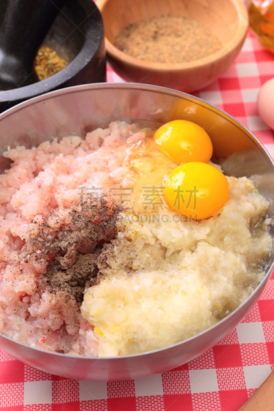 鱼类,香料,肉末,碗,罗非鱼,鱼干,餐具,垂直画幅,芳香的,无人