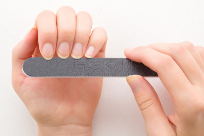 手,特写,指甲锉,主观视角,女人,背景,白色,桌子,黑色,注射